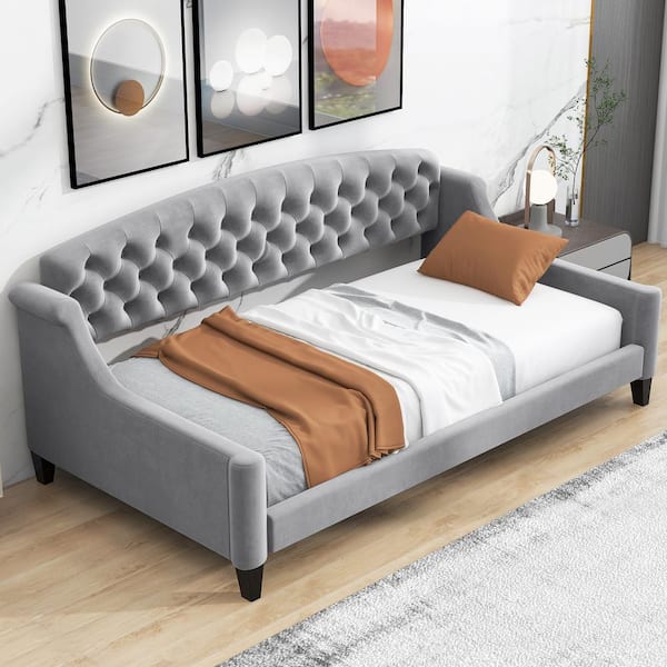 Harper & Bright Designs Button-Tufted Gray Wood Frame Twin Size Velvet Upholstered Daybed