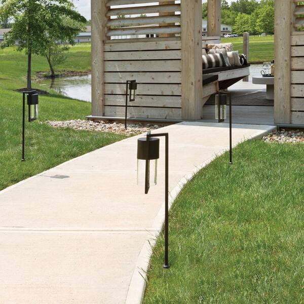 HINKLEY - Shelter Hardwired Buckeye Bronze Path Light