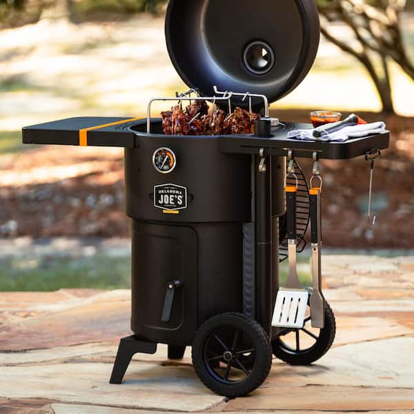 OKLAHOMA JOE'S Bronco 18 Heavy Duty Charcoal Drum Smoker and