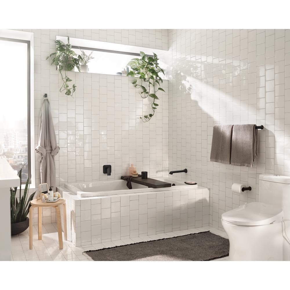 Matte Black Modern 18-Inch Wall Mounted Towel Bar