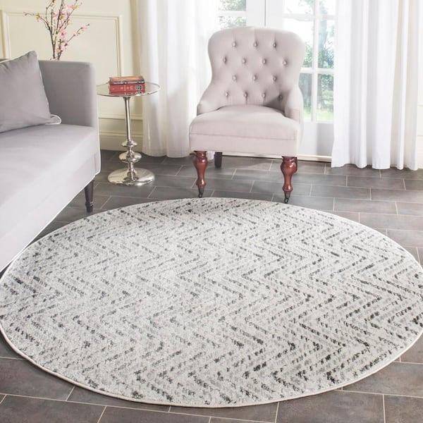 Adirondack Ivory/Charcoal 6 ft. x 6 ft. Round Chevron Area Rug