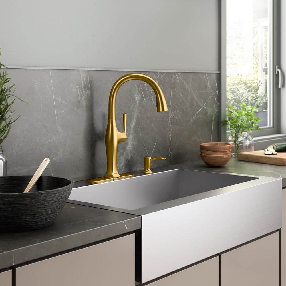 Vibrant Brushed Brass Single-Handle Pull Down Kitchen Faucet