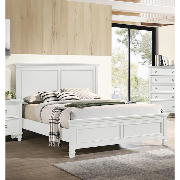 NEW CLASSIC HOME FURNISHINGS New Classic Furniture Tamarack White Wood Frame King Panel Bed