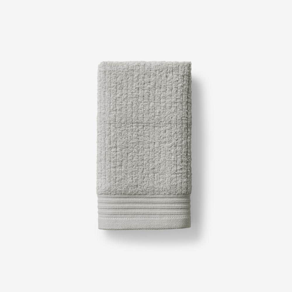 https://images.thdstatic.com/productImages/be3b9fbc-80cb-49fa-8e9c-dcd36d0384af/svn/vapor-the-company-store-bath-towels-vh70-hand-vapor-64_1000.jpg