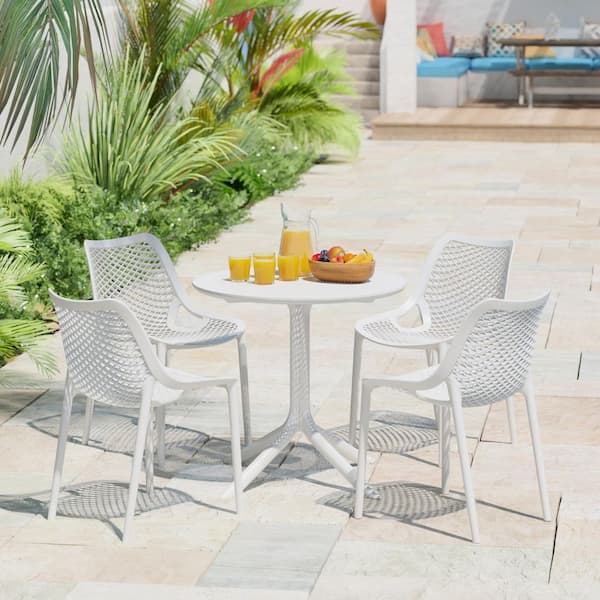 FrondandForm Modern Outdoor Patio Poly Plastic 31.5 in. Round Dining Table in White