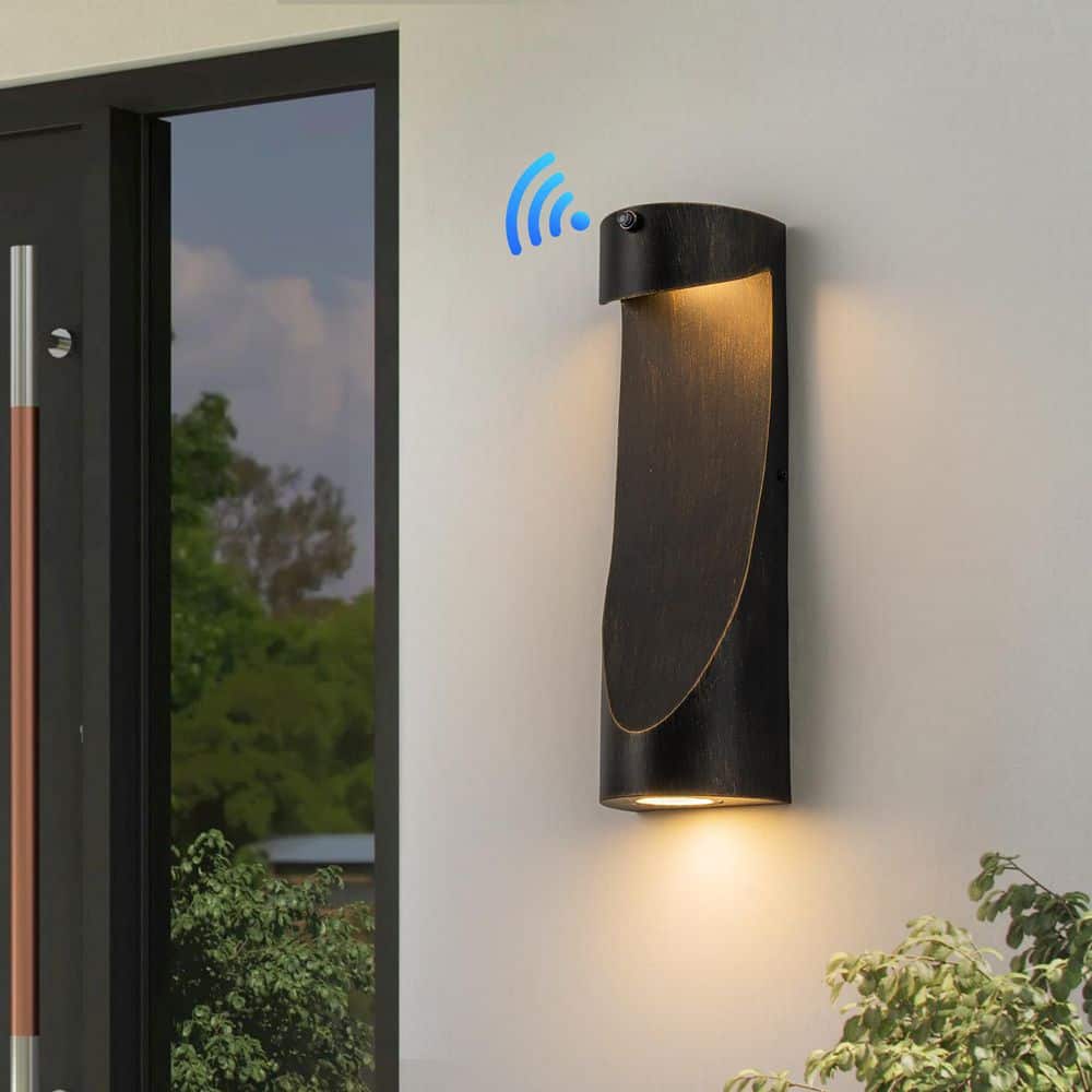 EDISLIVE 2-Light Sand Black and Gold LED Dusk to Dawn Outdoor Wall