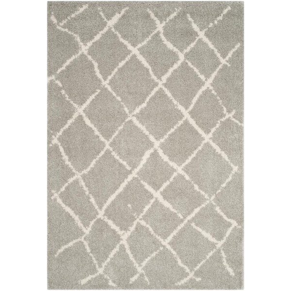 SAFAVIEH Berber Shag Light Gray/Cream 6 ft. x 9 ft. Geometric Diamonds Area Rug