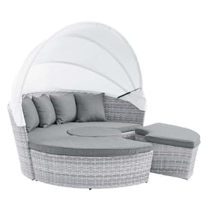 Scottsdale 4-Piece Wicker Outdoor Patio Daybed with Gray Cushions