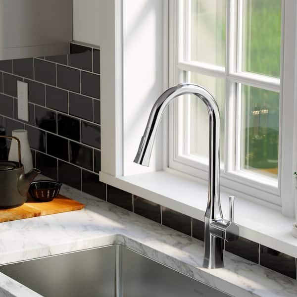 Standerton Single Handle Pull-Down Sprayer Kitchen Faucet in Chrome