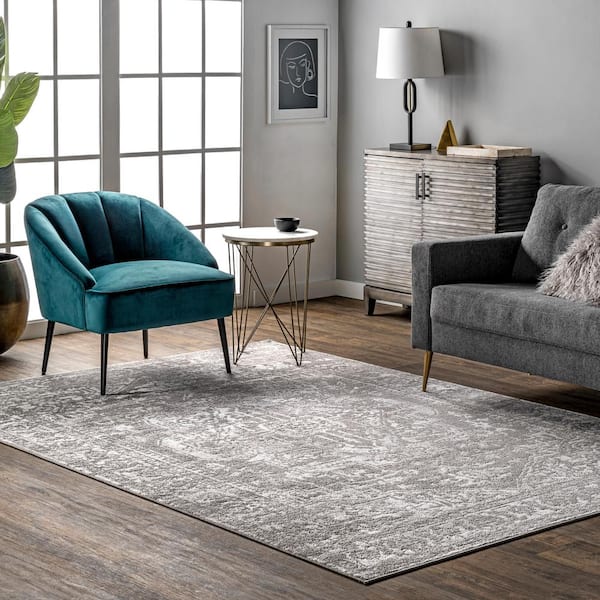 https://images.thdstatic.com/productImages/be90c3da-8692-4cea-b521-eaf94b26f41a/svn/light-gray-nuloom-area-rugs-lpbl06a-508-e1_600.jpg