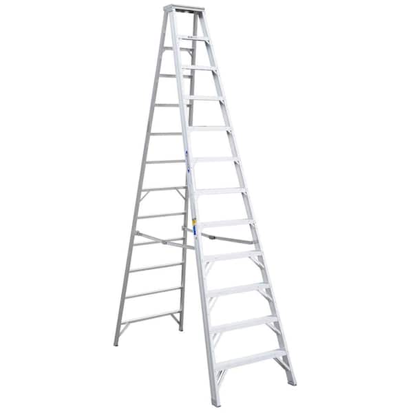Werner 12 ft. Aluminum Step Ladder with 375 lb. Load Capacity Type IAA Duty Rating