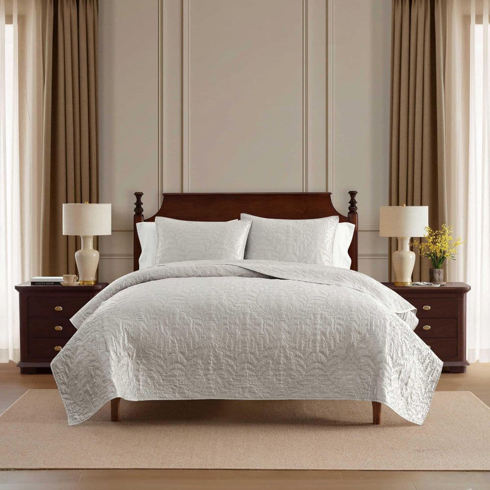 Fern Embroidery 3-Piece Chinchilla Grey Sateen Full/Queen Quilt Set price history on PriceWatchPro