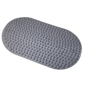Gray Mint Home 15 in. x 27 in. Non Skid Oval Bubble Bath Mat In Gray