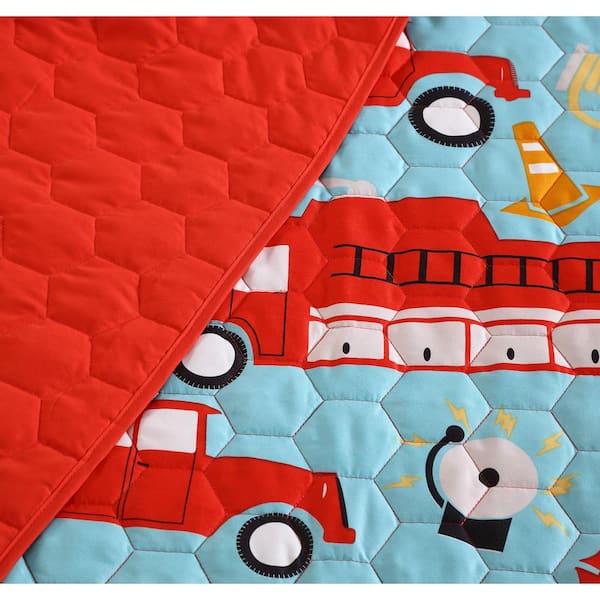 Triangle Home Fashions Make-A-Wish Fire Truck 4-Piece Full/Queen Quilt Set  in Red and Gray