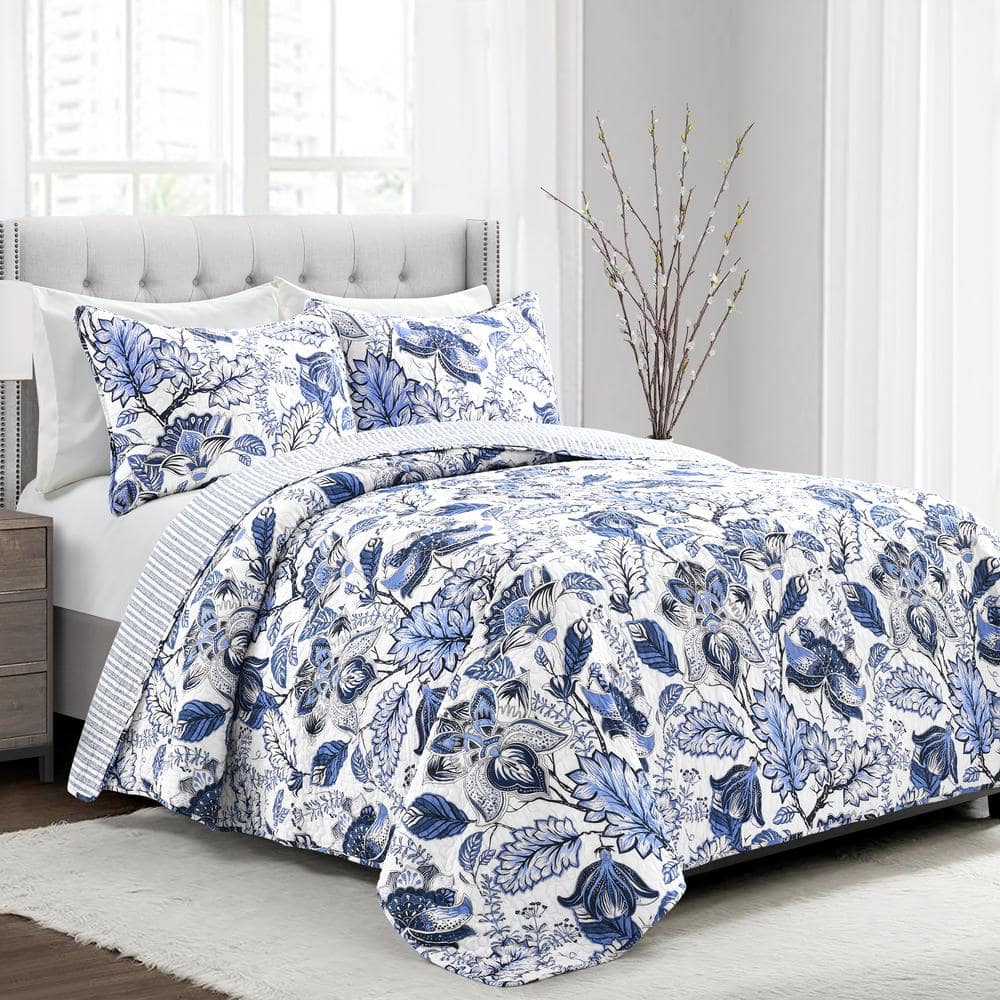Cynthia Jacobean Blue Quilt King Set (3-Piece)