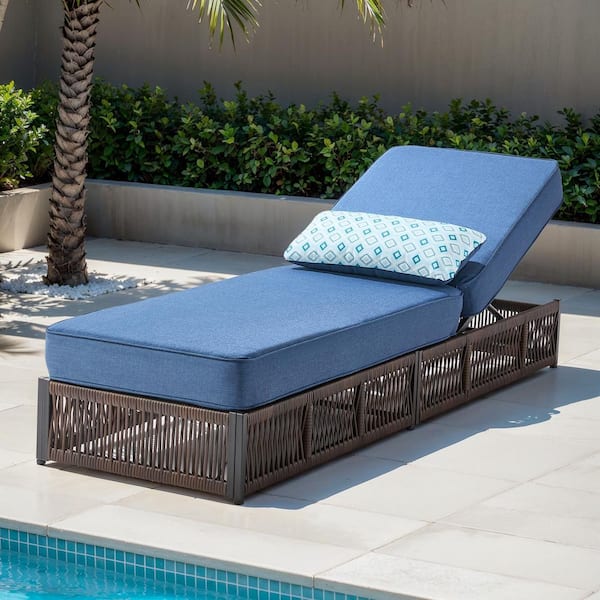 ArcoBay Brown Wicker Outdoor Chaise Lounge with 5 in. Thick Navy Blue Cushions