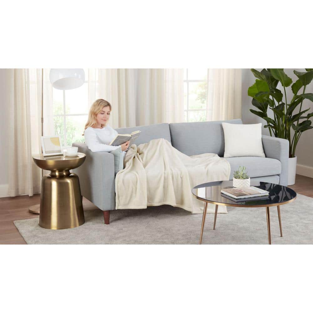 Full White Plush Polyester Woven Blanket