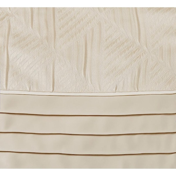 Noelle Comforter Set