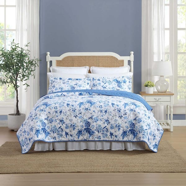 Laura Ashley Breezy Floral 3-Piece Delft Blue 100% Cotton Reversible King Quilt Set