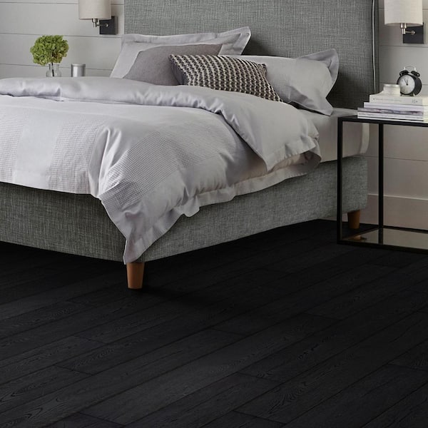 Pergo Pure Black Oak Laminate Flooring, Black Laminate Flooring Bedroom