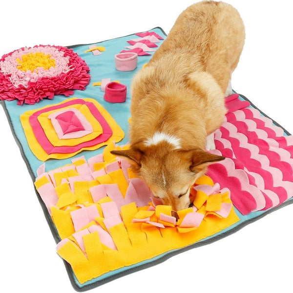 Downtown Pet Supply - Pineapple Snuffle Mat for Dogs - Chenille Microfiber  Mat & Interactive Dog Toy - Slow Dog Treat Dispenser - Washer Safe - 30 x  15 in