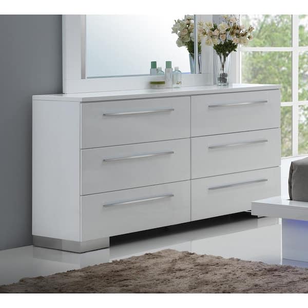 NEW CLASSIC HOME FURNISHINGS New Classic Furniture Sapphire White 6-drawer 63 in. Dresser