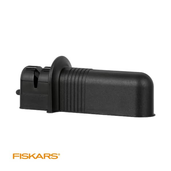 Fiskars XSharp Axe and Knife Sharpener, Ceramic sharpening stone/Fiberglass  reinforced plastic case, Black/Orange, 1000601
