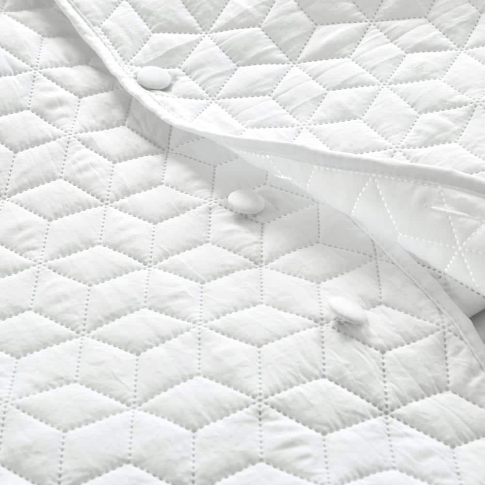 White Queen Microfiber Bedspread Set with Ruffle Skirt