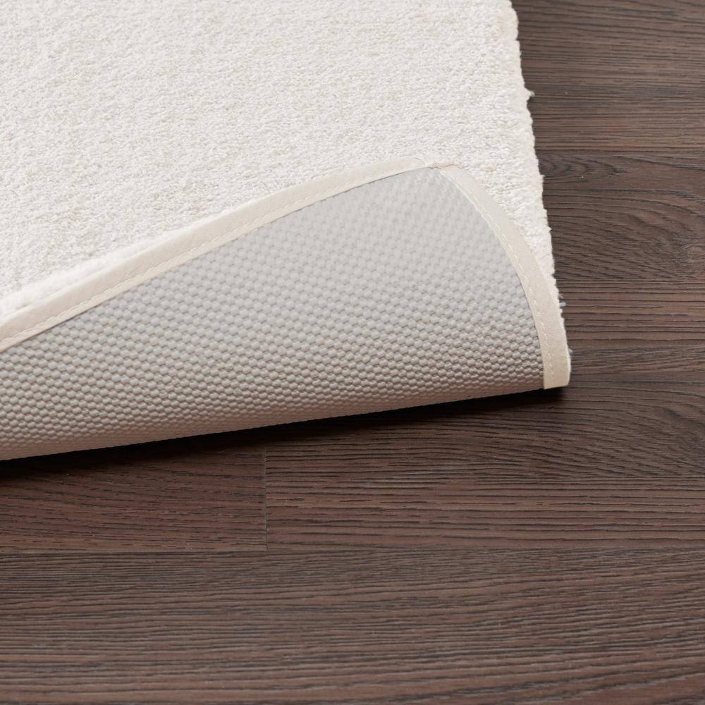 Off-White Tufted Microfiber Quick-Dry Bath Rug