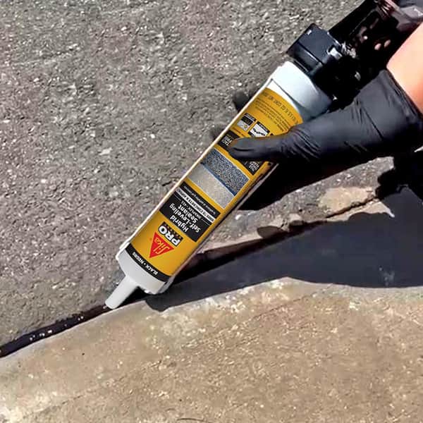 Sika Sikaflex-410 Asphalt Sealant, 9 fl.oz. Cartridge