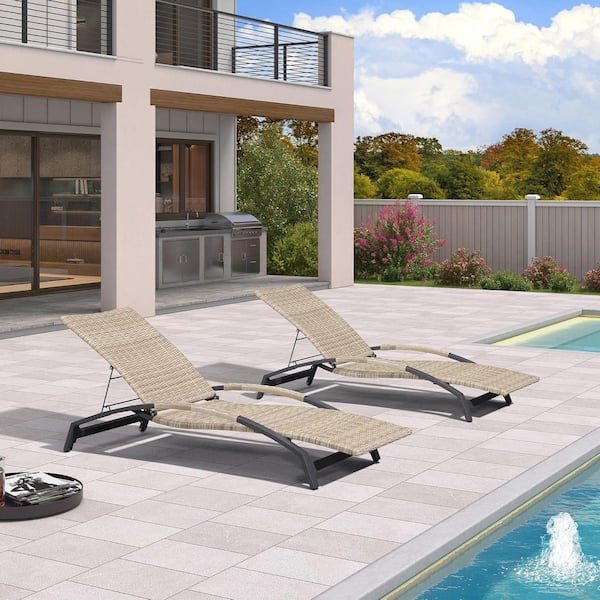 PURPLE LEAF Outdoor Wicker Lounge Chaise Tanning Pool Adjustable Recliner Chair for Outside Beach, Beige