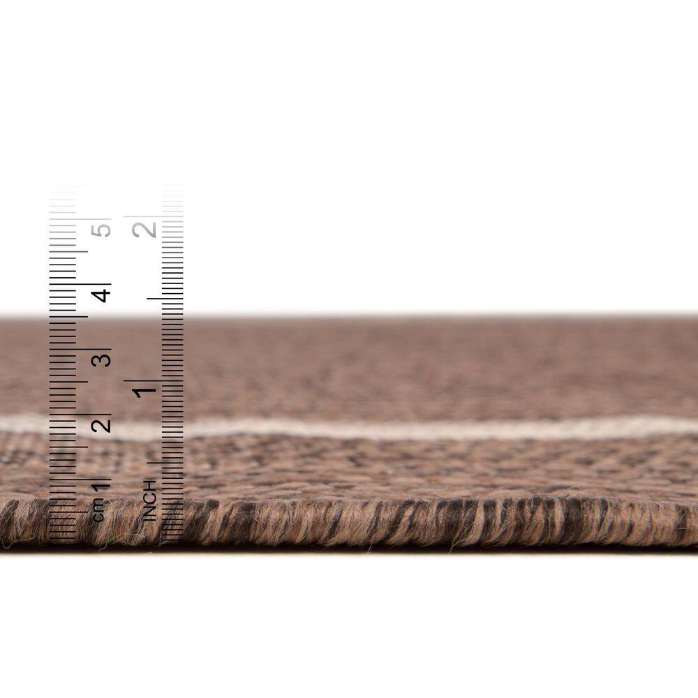 5'3" x 8' Soft Border Brown/Ivory Outdoor Rug