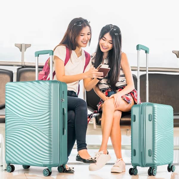 Catalina Waves Nested Hardside Luggage Set in Elite Mint, 3 Piece - TSA Compliant