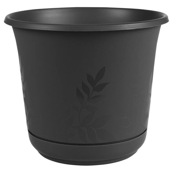 Bloem Freesia 16 in. Black Plastic Planter with SaucerFP1600 The