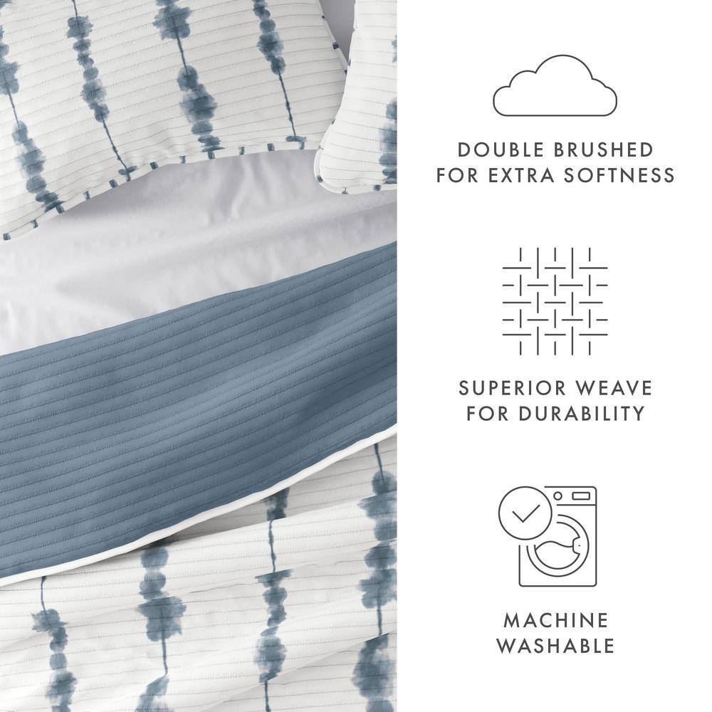 King Navy Blue Reversible Microfiber Quilt Set with Shams