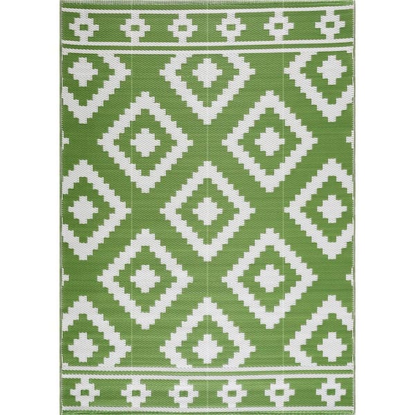 Milan Green and Creme 8 ft. x 10 ft. Folded Reversible Recycled Plastic Indoor/Outdoor Area Rug-Floor Mat