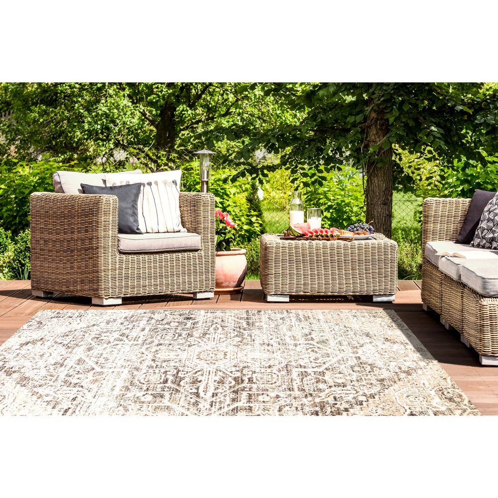 Sofia Fleur Navy Blue Aqua Medallion Indoor Outdoor Rug
