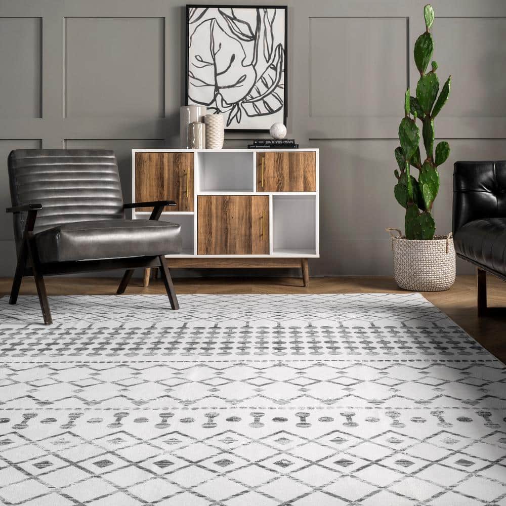 Eco-Friendly Gray Synthetic 8' x 10' Easy-Care Area Rug