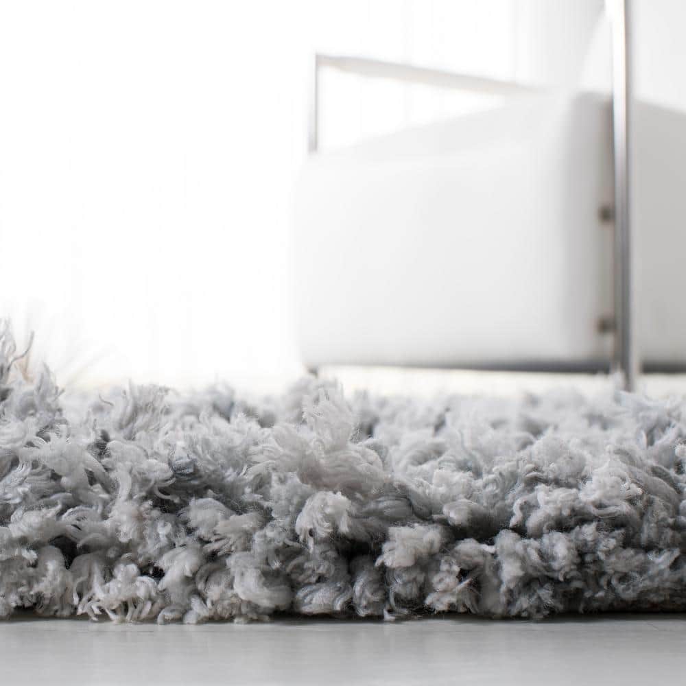 Hand-Tufted Grey Ivory Synthetic Shag Area Rug, 5' x 8'