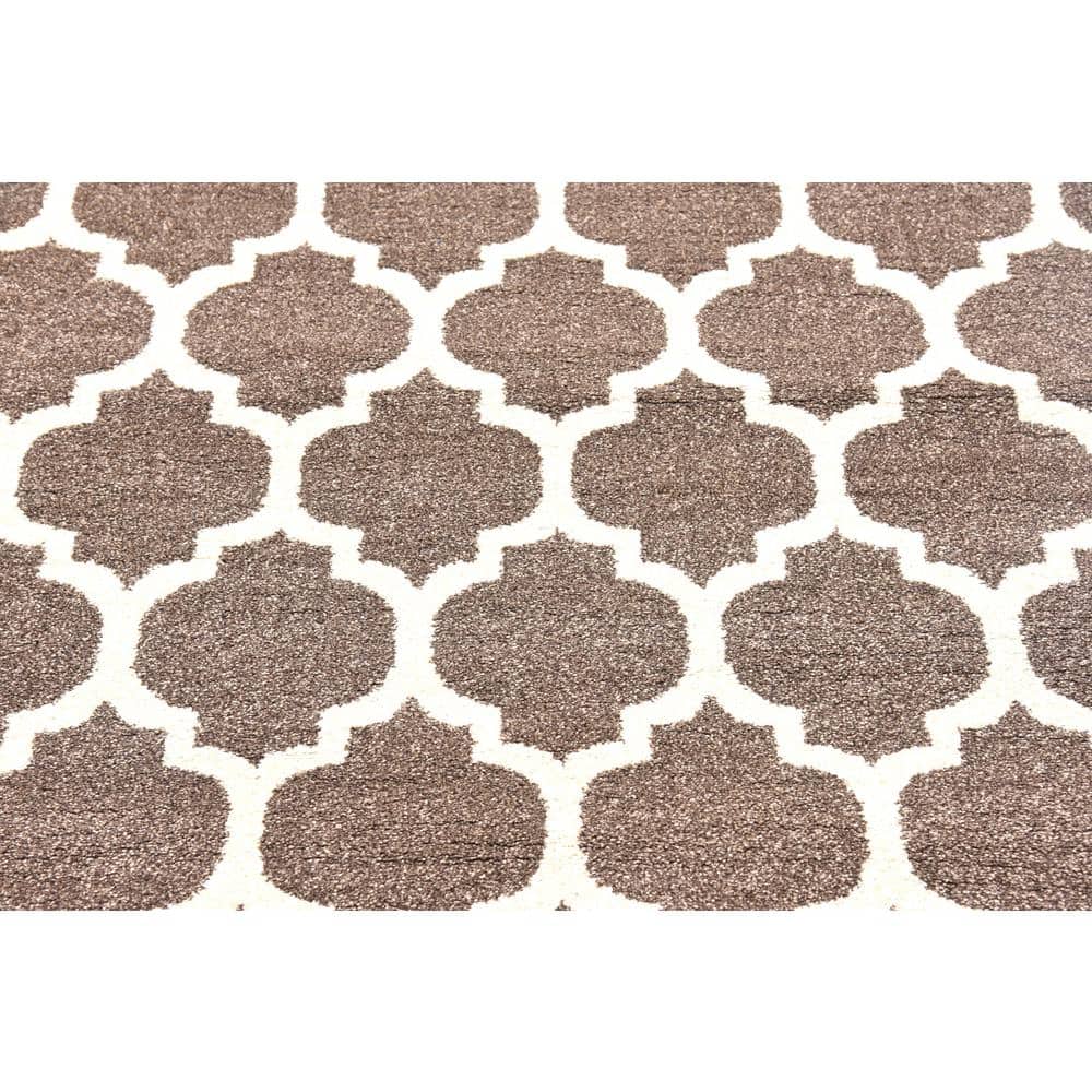 Brown Trellis 4' x 6' Stain-Resistant Synthetic Area Rug