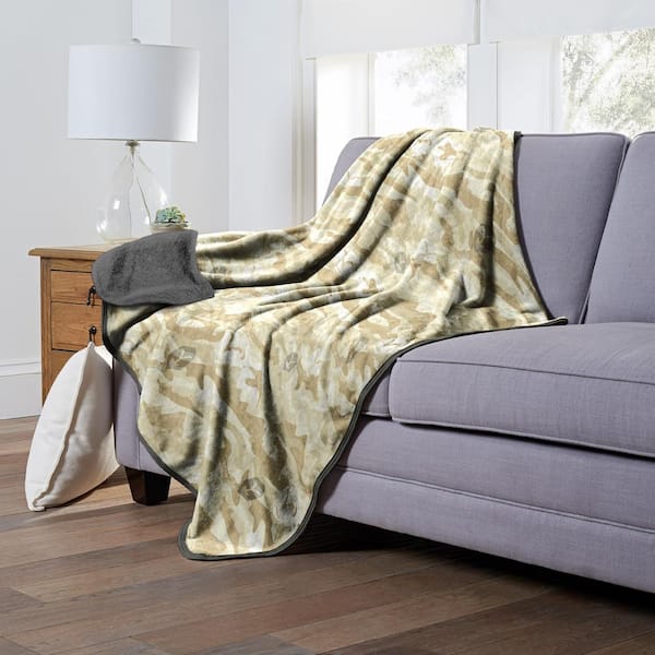 Camo discount sherpa blanket