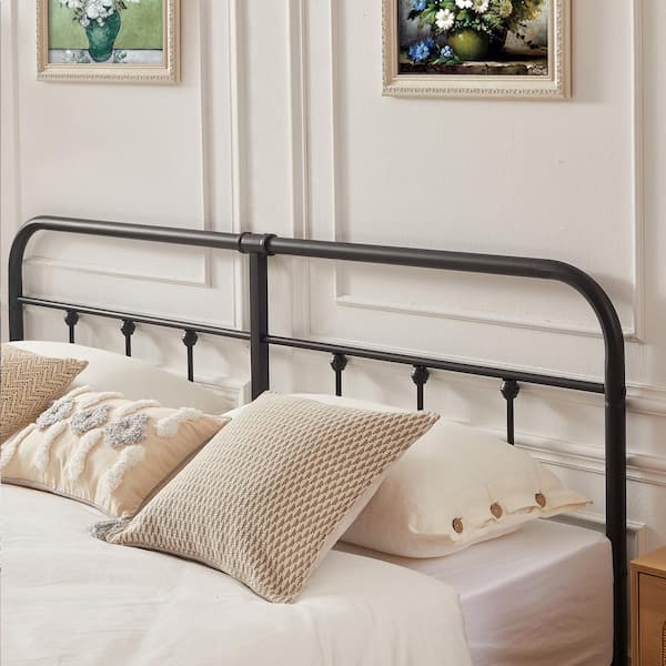 ☀︎　BK VECELO Industrial Bed Frame, Black Metal Frame Queen