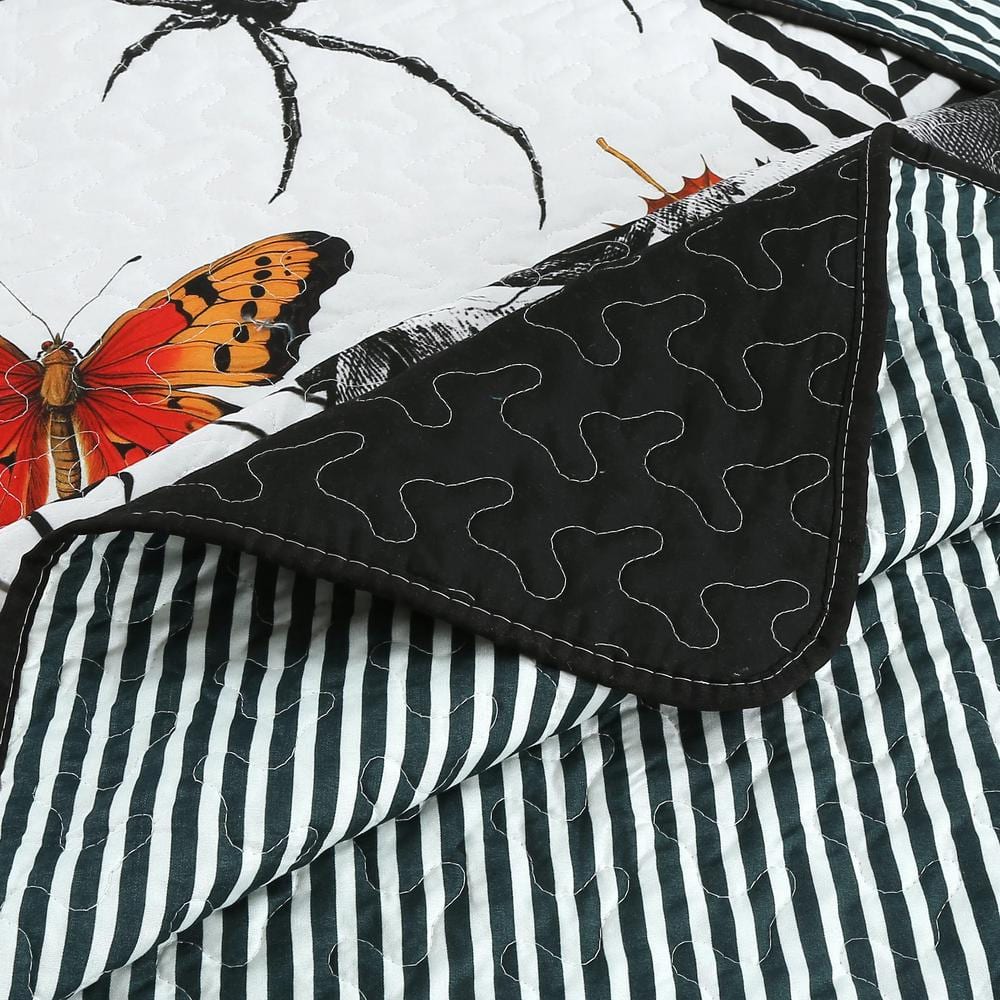 King Black and White Reversible Halloween Microfiber Bedspread Set