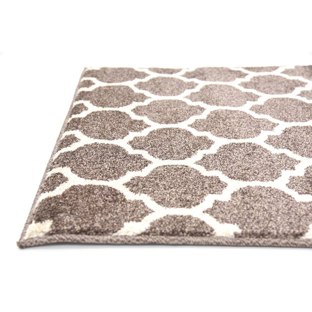 Elegant Brown Trellis 2'2" x 3'1" Rectangular Synthetic Area Rug
