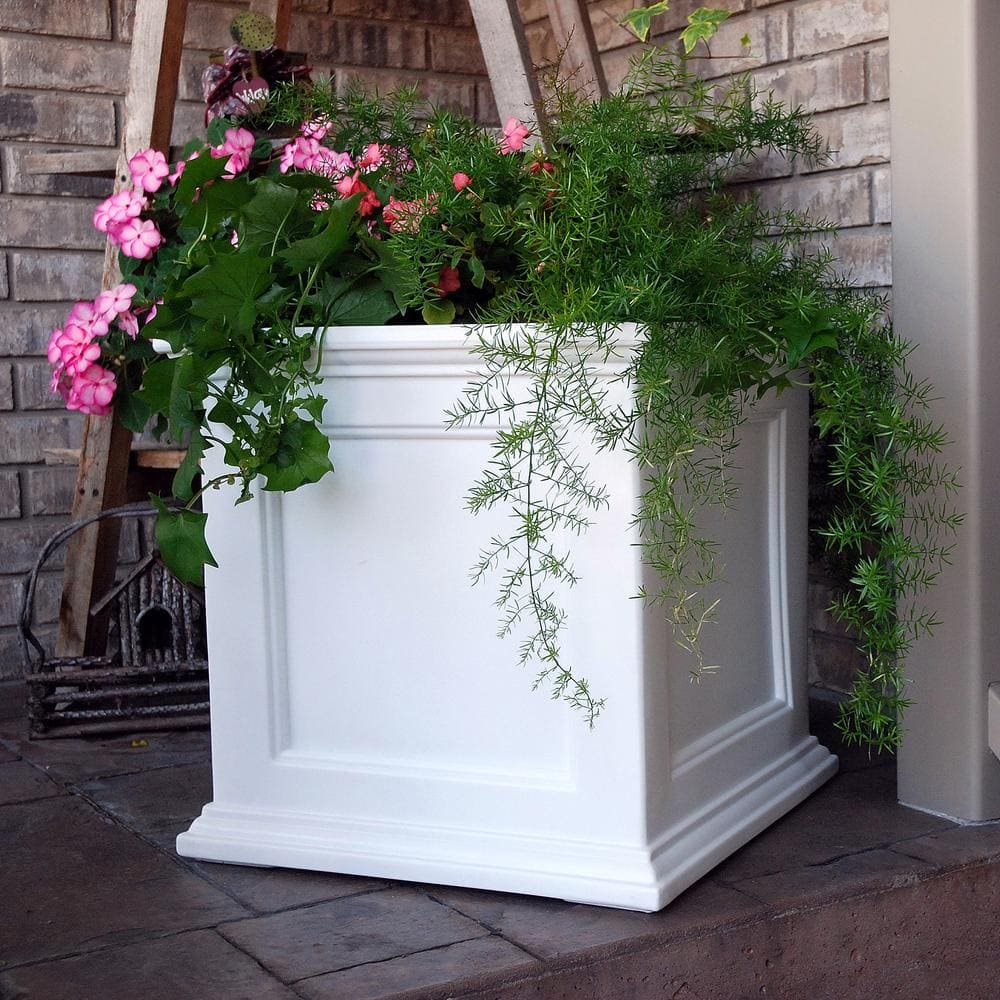 Fairfield Square White Self-Watering Polyethylene Planter 22"