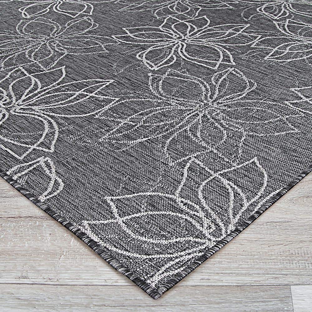 Transitional Ash Gray 78" Synthetic Round Area Rug for Indoor/Outdoor