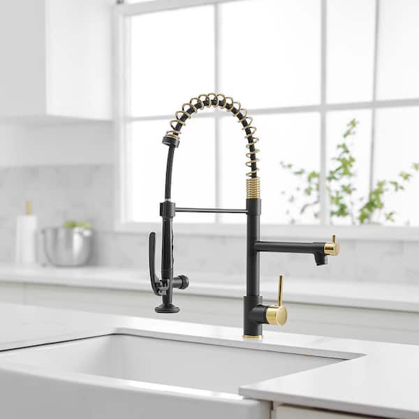Flynama Single Handle Stainless Steel Pull Down Sprayer Kitchen Faucet with Pull Down Sprayer in Matte Black and Gold
