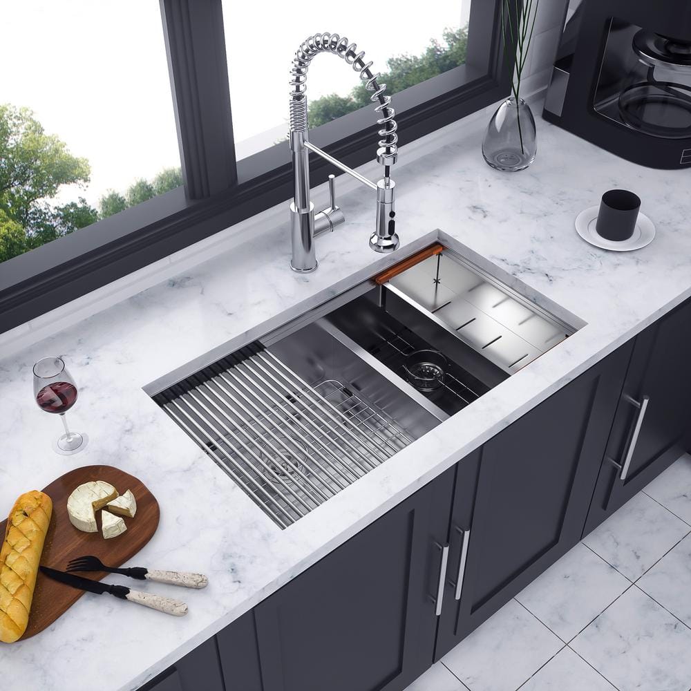 33'' Stainless Steel Undermount Double Bowl Kitchen Sink with Accessories