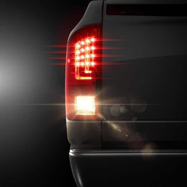 Spyder Auto Chevy Suburban/Tahoe 1500/2500 00-06 / GMC Yukon/Yukon XL 00-06  LED Tail Lights - Red Clear 5001542 - The Home Depot
