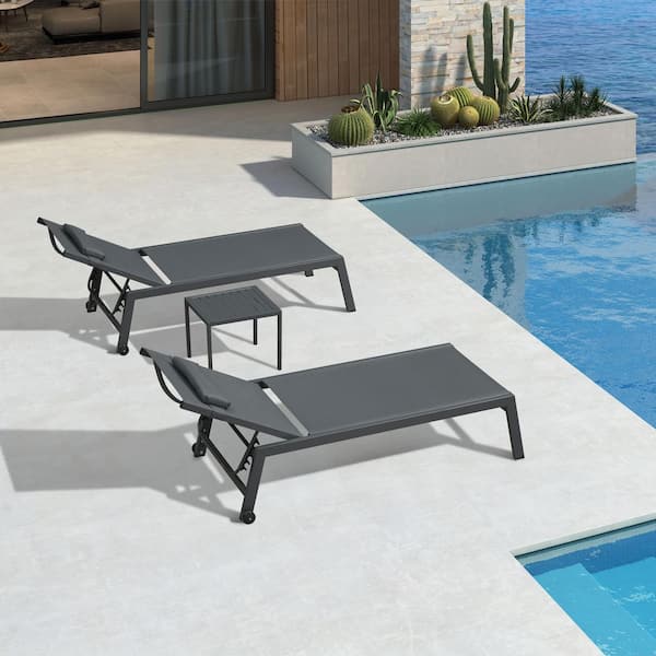 Oversize Black Frame Lounge of 3-Pieces Aluminum Outdoor Chaise Lounge with Cushion and Armrests, Gray